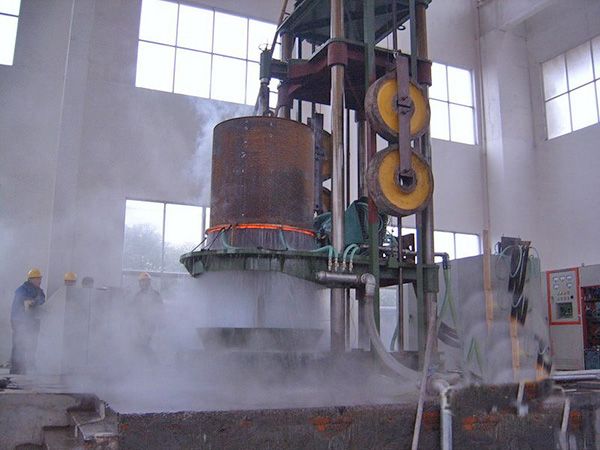 大型鋼管淬火現場